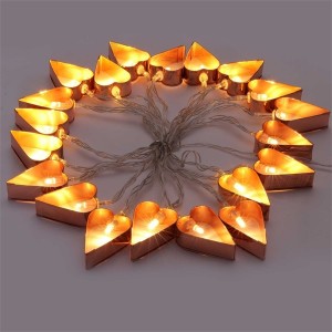 Szív alakú fém/4m/meleg fehér/20db LED-es/3xAA elemes fénydekoráció 