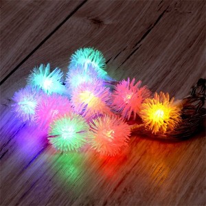 Zúzmara alakú 3cm/1,5m/több színű/10db LED-es/2xAA elemes fénydekoráció 