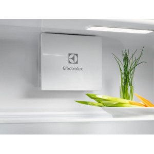 Electrolux LND5FE18S beépíthető kombinált hűtőszekrény