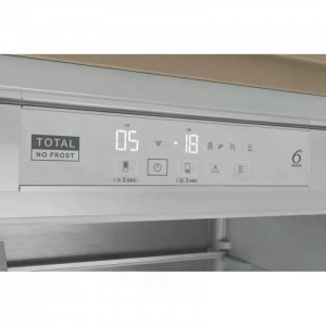 Whirlpool WH SP70 T262 P beépíthető kombinált hűtőszekrény