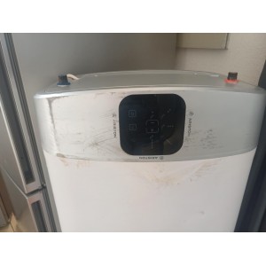 Outlet Ariston Velis EVO 80 EU Elektromos bojler [O290] 